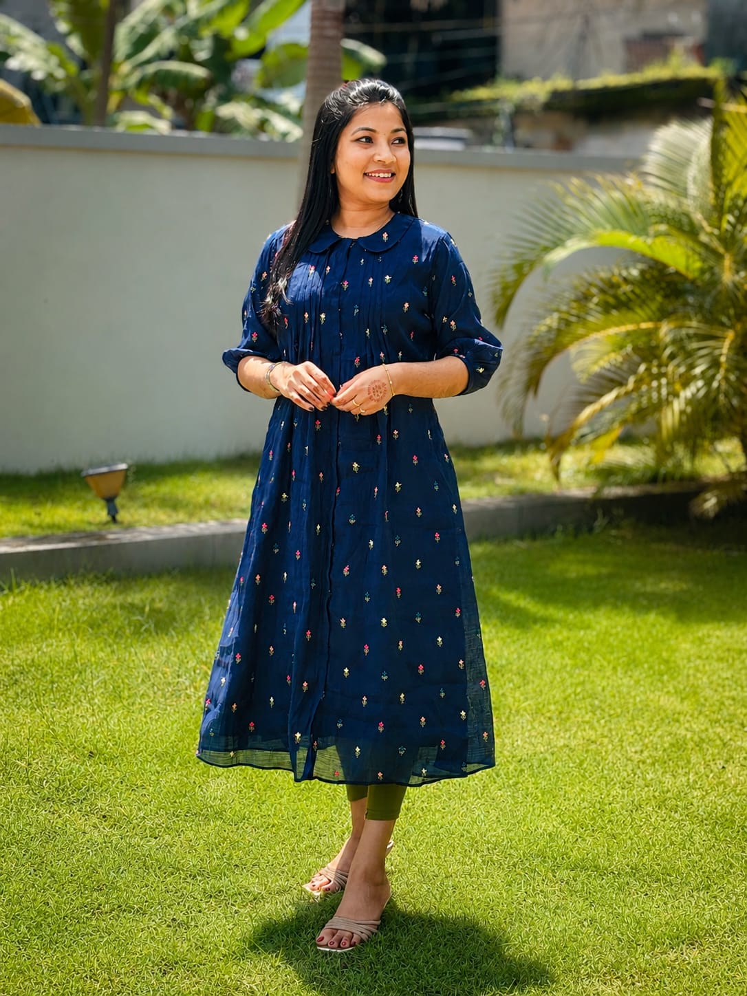 Navy Bloom